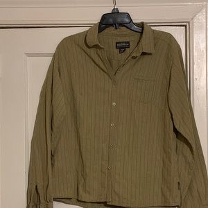 Green woolrich shirt.